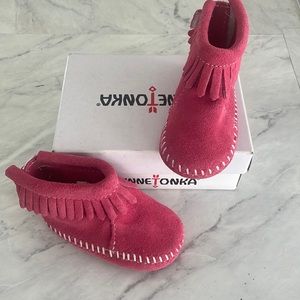 NWB MinneTonka Pink strap bootie (infant size 2)